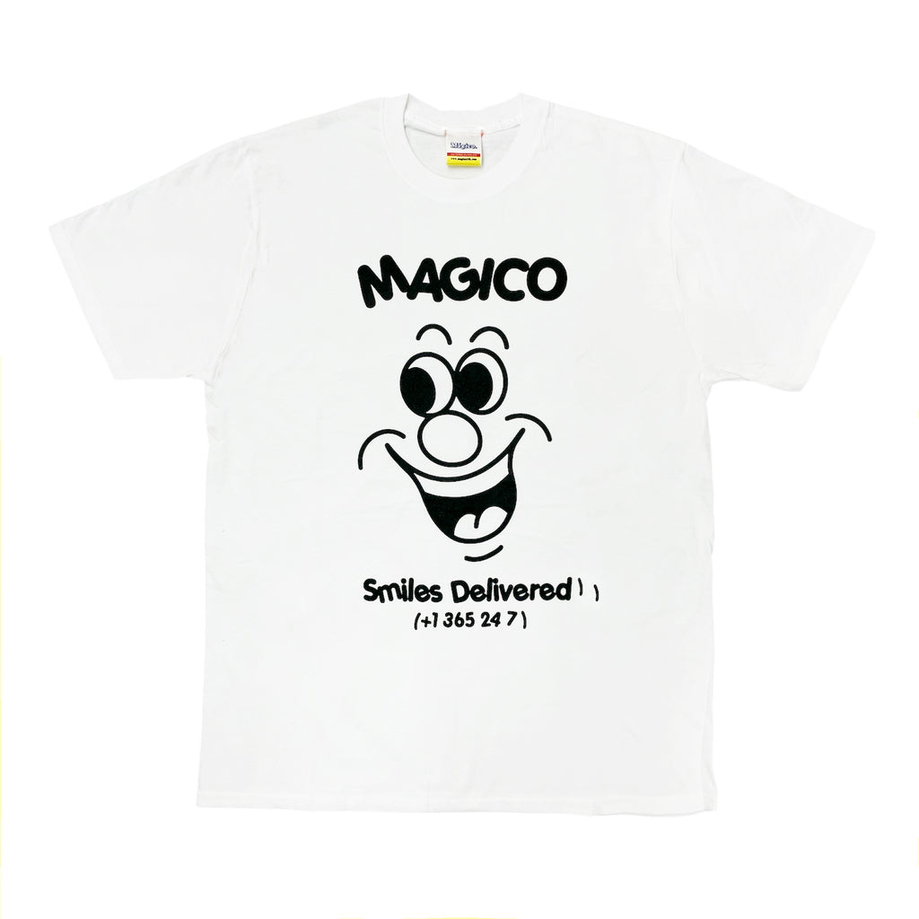 MÁGICO - "Smiles Delivered" T-shirt (White)