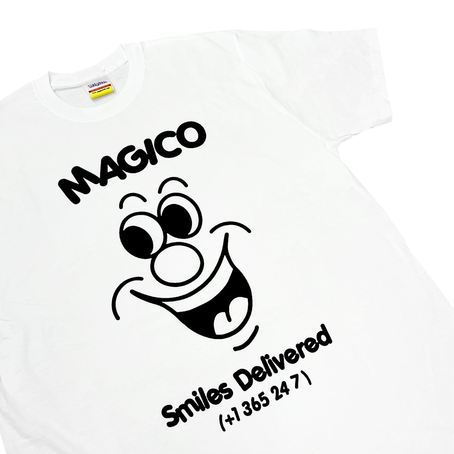MÁGICO - "Smiles Delivered" T-shirt (White)