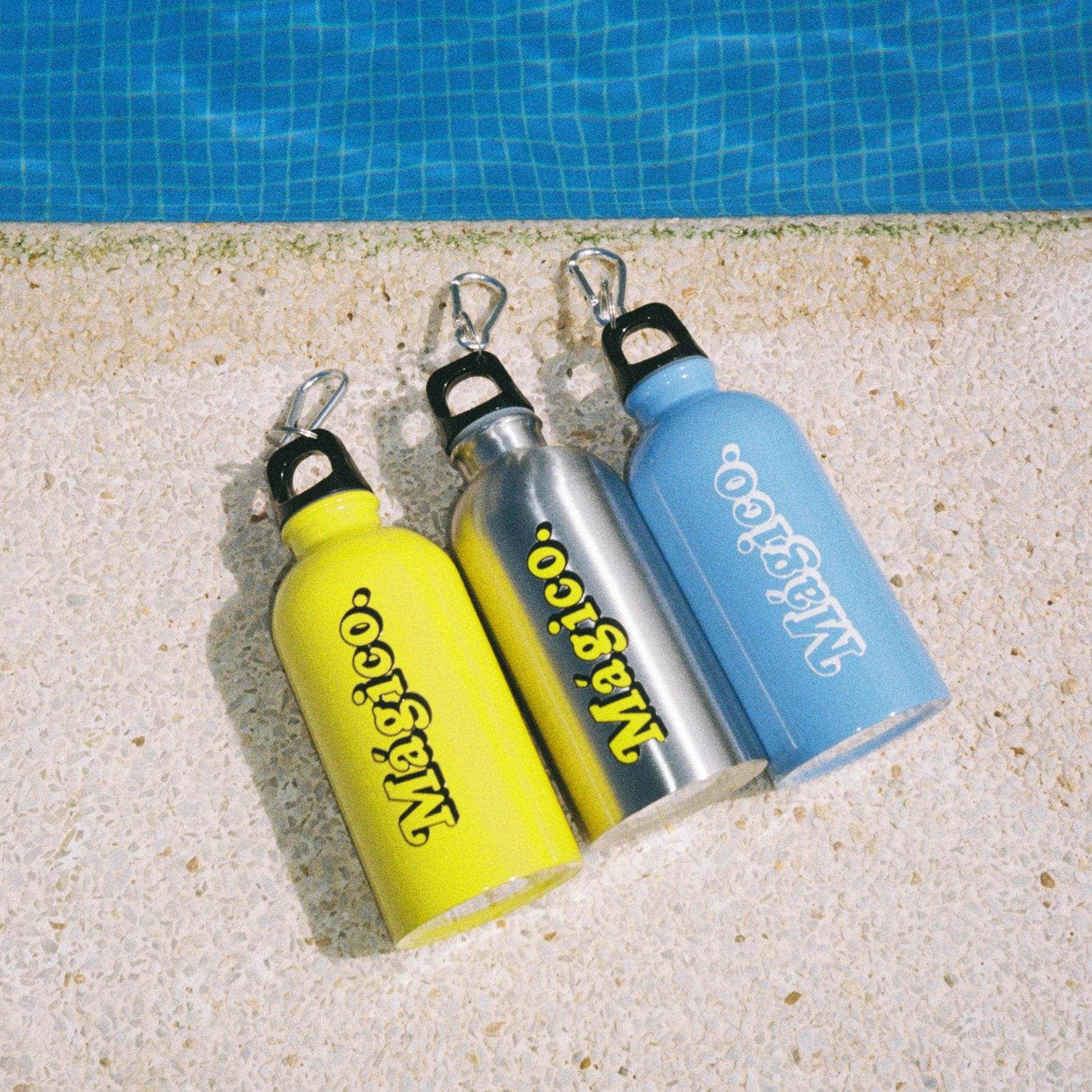 MÁGICO - 400 ml Aluminum Bottle with Carabiner