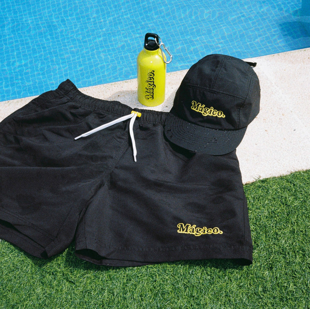 MÁGICO - Waterproof 5-Panel Cap (Black/Yellow)