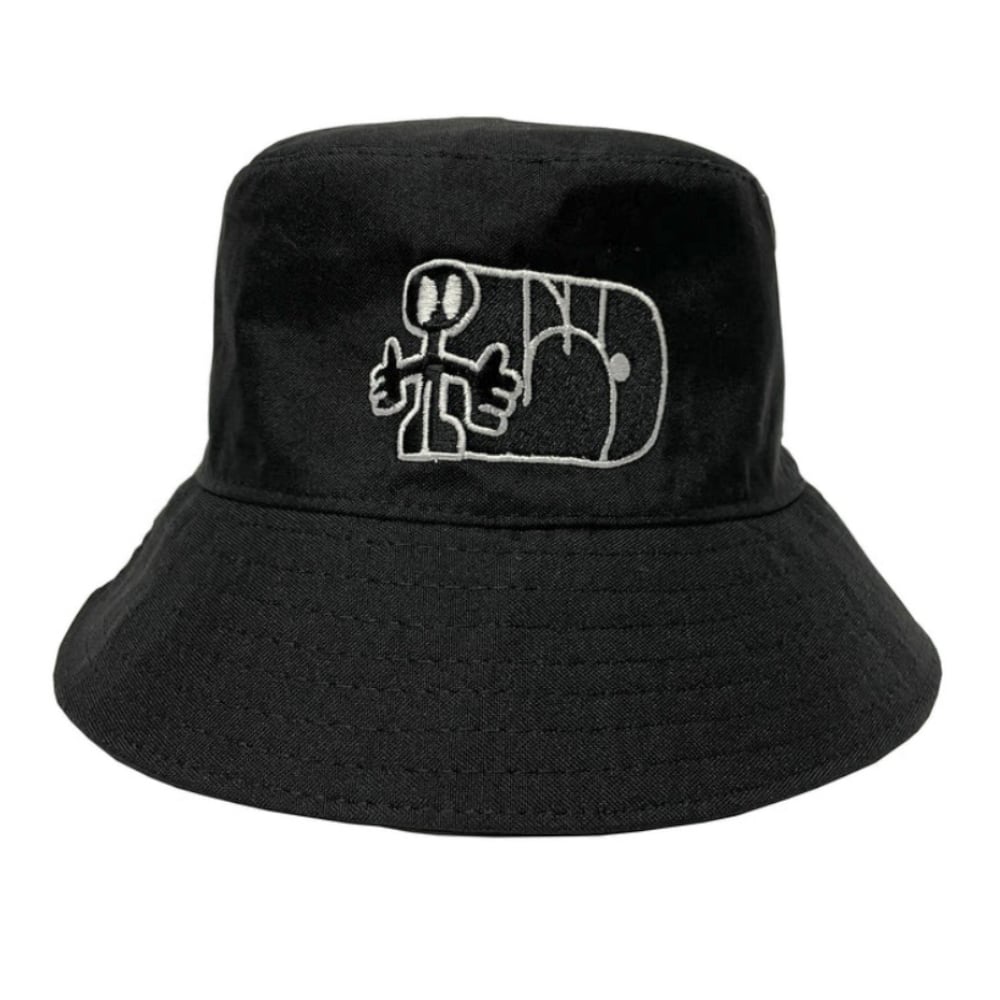 Zombra - Embroidered bucket hat.
