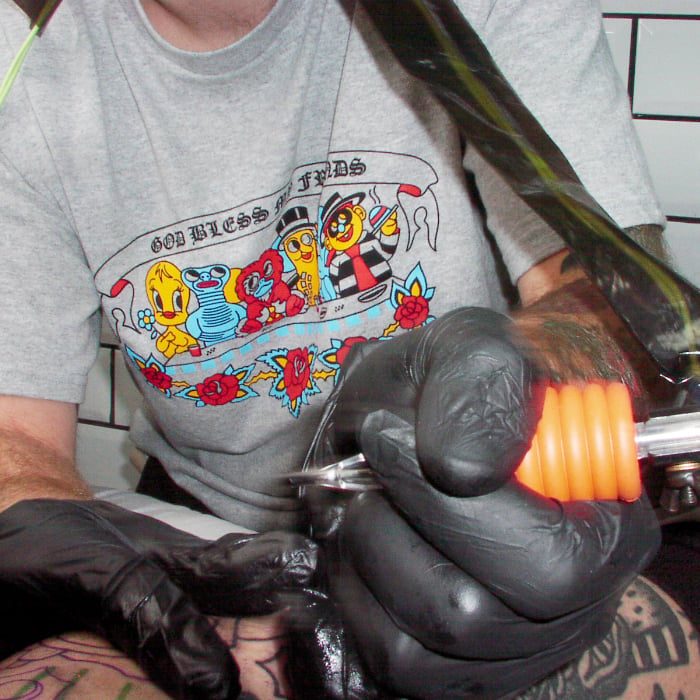 MÁGICO X Cooly tattoo - "Friends" t-shirt (grey)