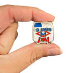 Vintage Barcelona Metro pin – “9 Barris ¡Ya!”