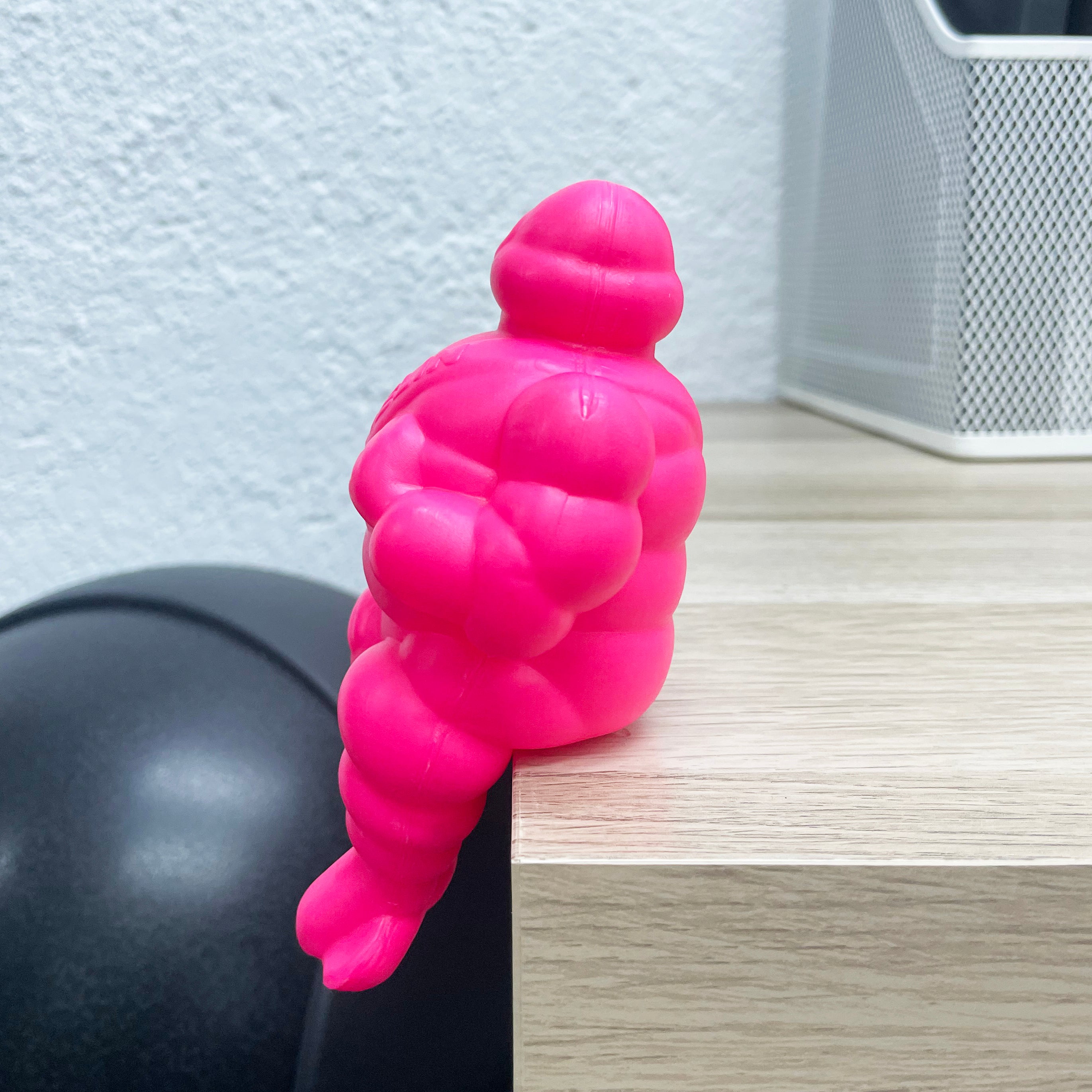 Michelin bootleg figure (neon pink)
