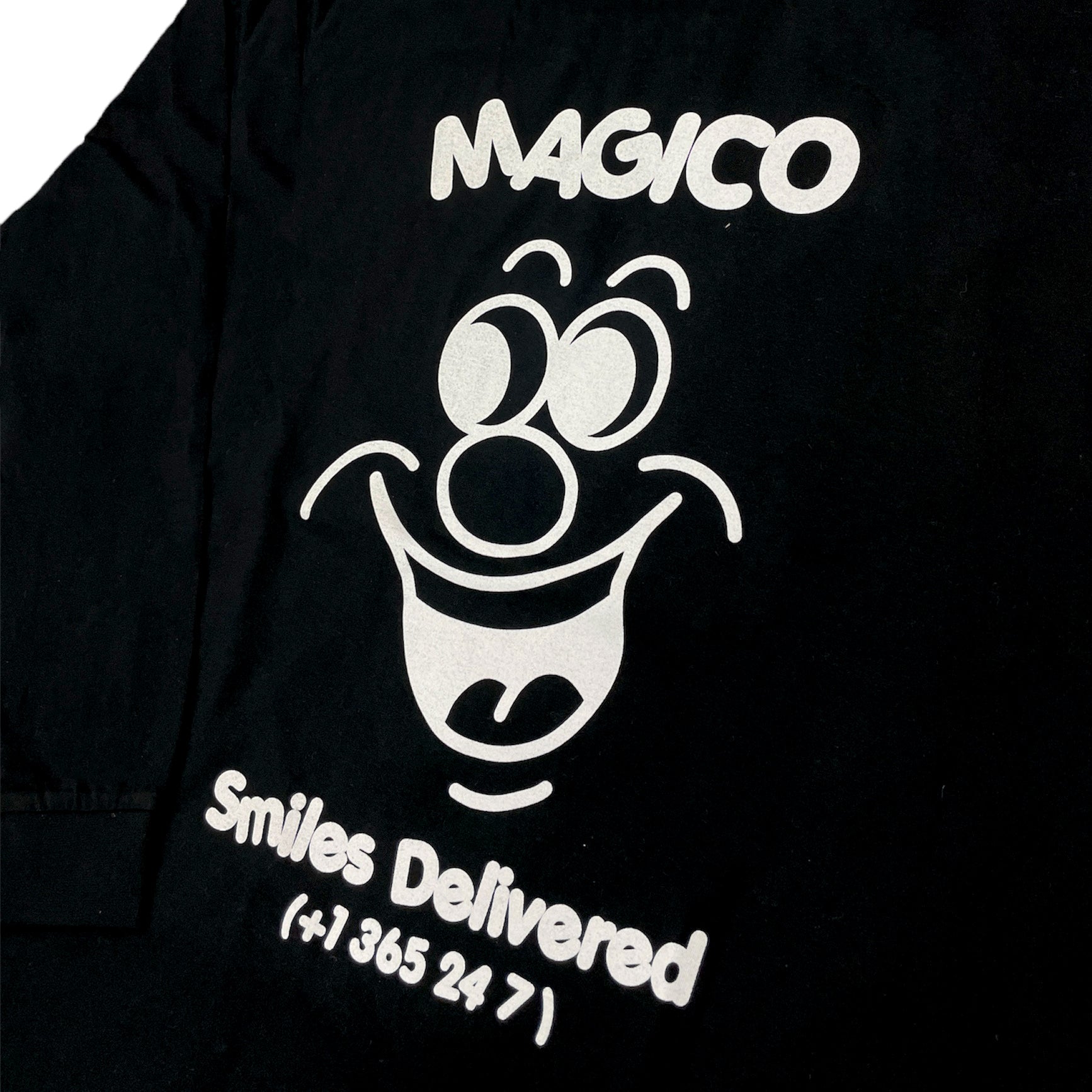 MÁGICO - "Smiles Delivered" Longsleeve (Back)