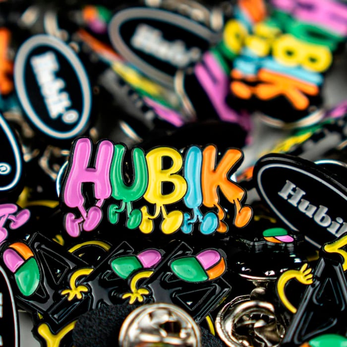 Hubik - Pin