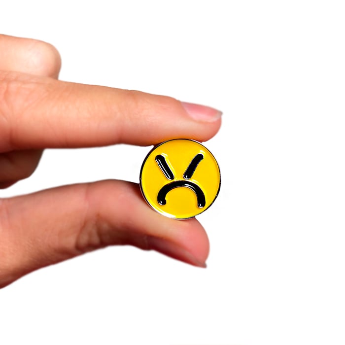 MQ - Mean face pin