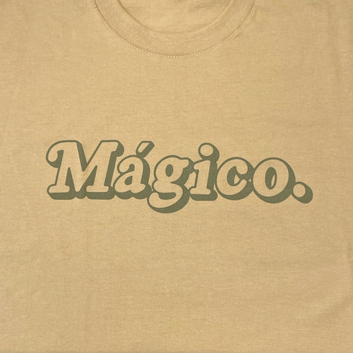 MÁGICO - Logo tee (Sand/Olive)
