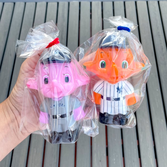 Sato Chan & Satoko Chan (Japan)- NY Yankees